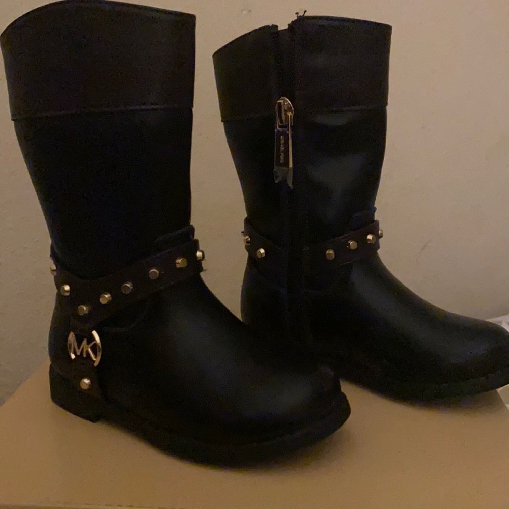Michael Kors boots for ages 2-3 years old, size 6